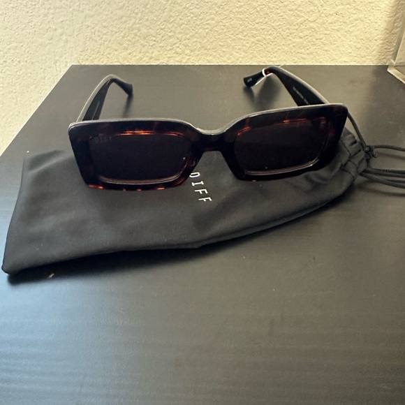 Diff Sunglasses - Picture 8 of 9